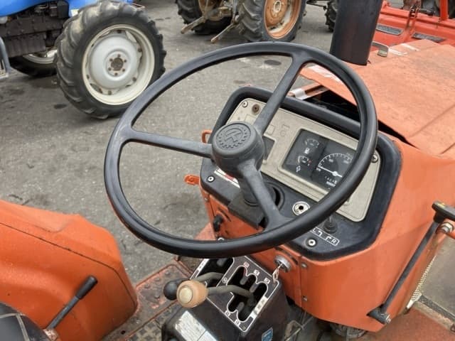 Tractor — Auction (lot 8458-2308)