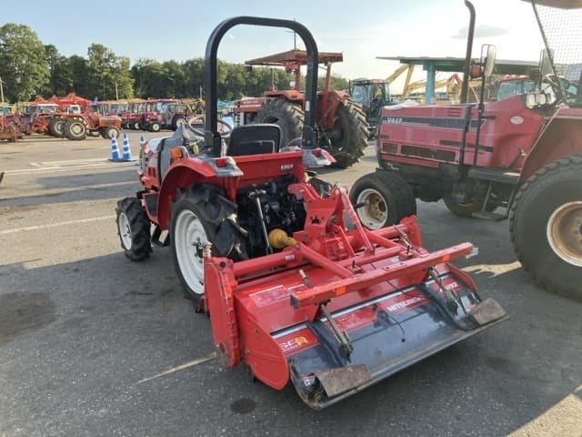 Tractor — Auction (lot 8458-2313)