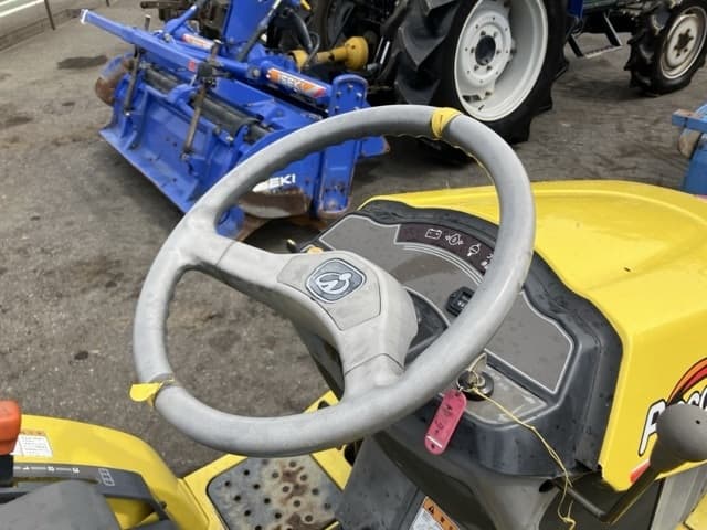 Tractor — Auction (lot 8458-2319)