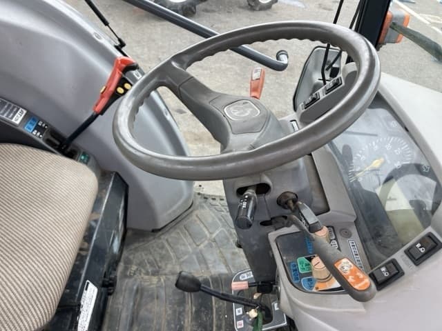 Tractor — Auction (lot 8458-2320)