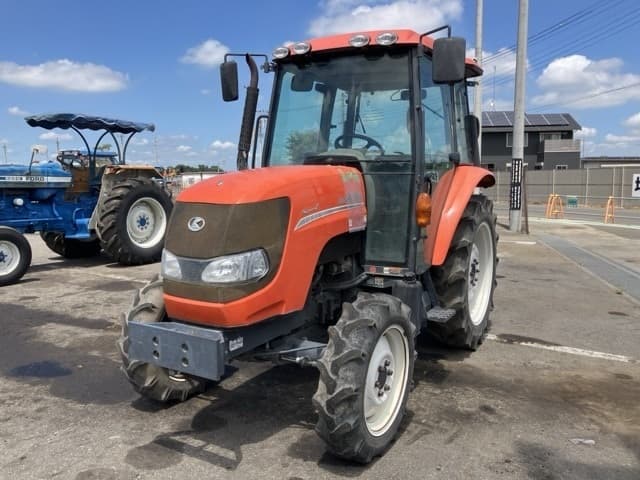 Tractor — Auction (lot 8458-2332)