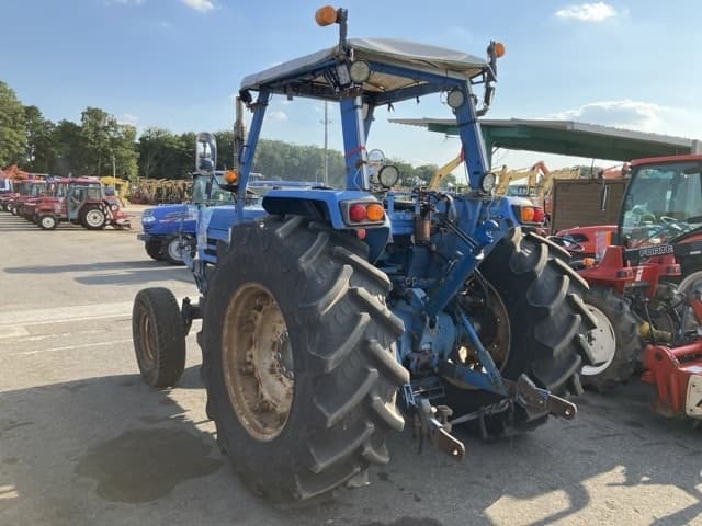 Tractor — Auction (lot 8458-2336)