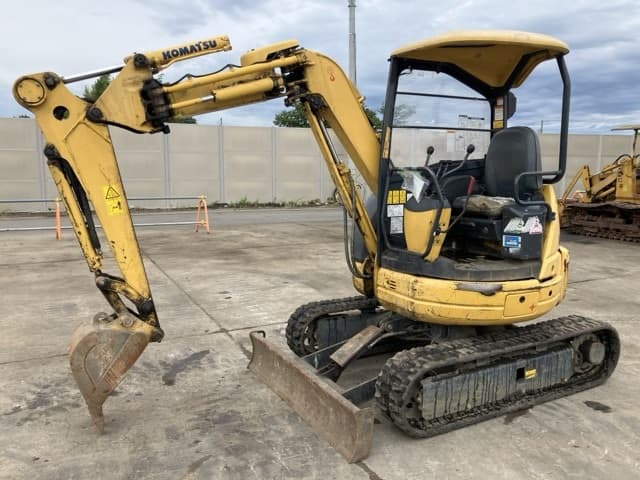 MINI EXCAVATOR — Auction (lot 8458-235)