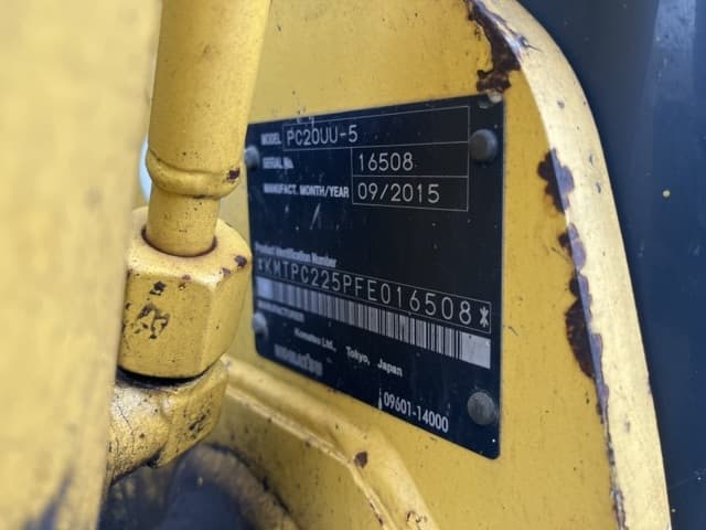 MINI EXCAVATOR — Auction (lot 8458-235)