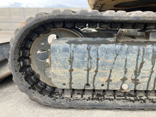 MINI EXCAVATOR — Auction (lot 8458-235)