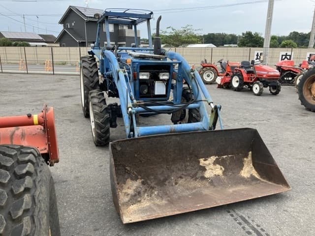 Tractor — Auction (lot 8458-2350)