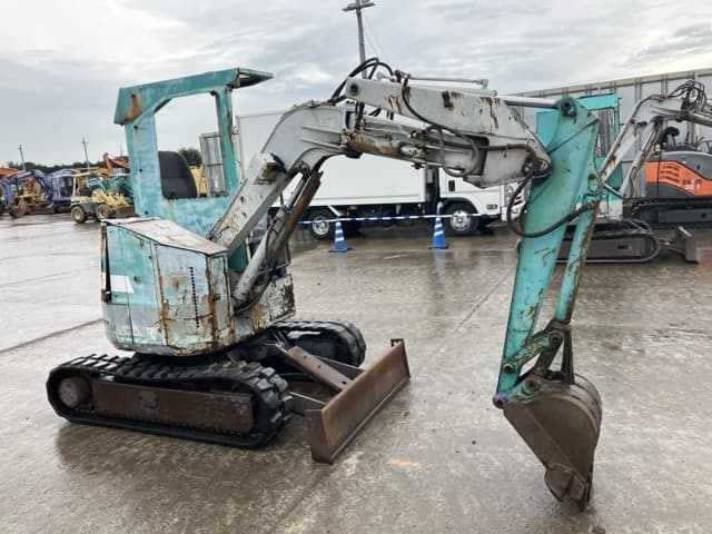 MINI EXCAVATOR — Auction (lot 8458-236)