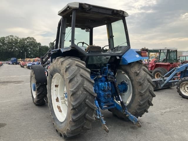 Tractor — Auction (lot 8458-2385)