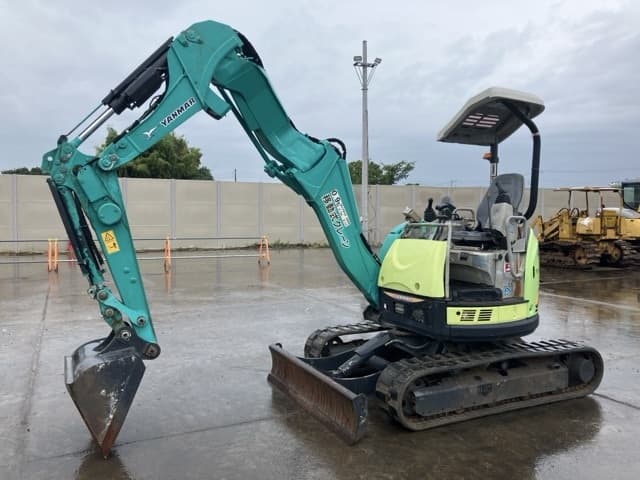 MINI EXCAVATOR — Auction (lot 8458-243)
