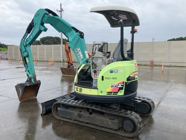 MINI EXCAVATOR — Auction (lot 8458-243)