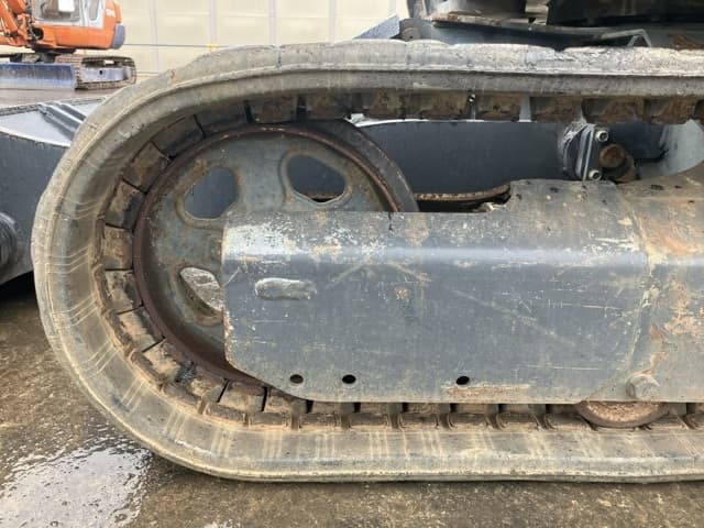MINI EXCAVATOR — Auction (lot 8458-243)