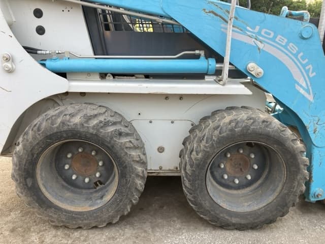 SKID STEER LOADER — Auction (lot 8458-245)