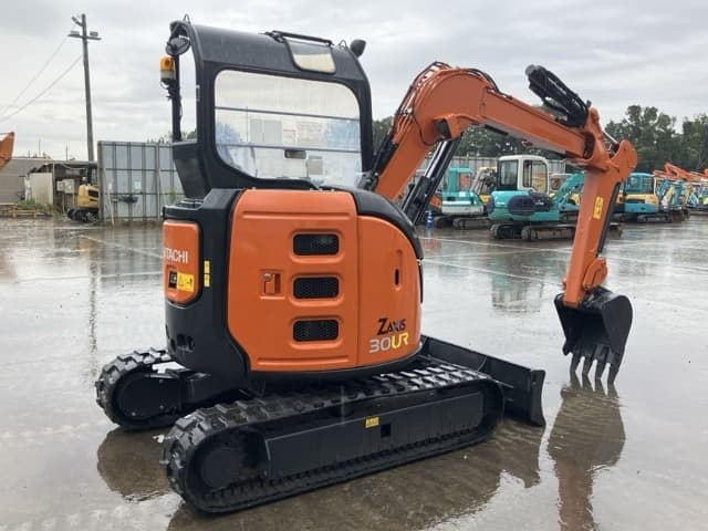 MINI EXCAVATOR — Auction (lot 8458-247)