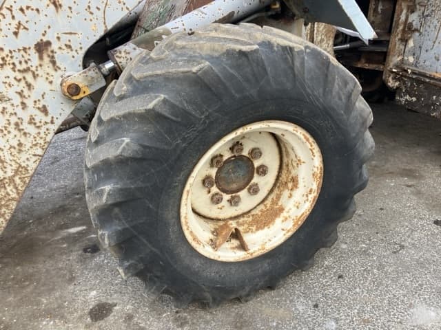 WHEEL LOADER — Auction (lot 8458-248)