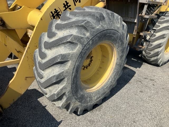 WHEEL LOADER — Auction (lot 8458-25)