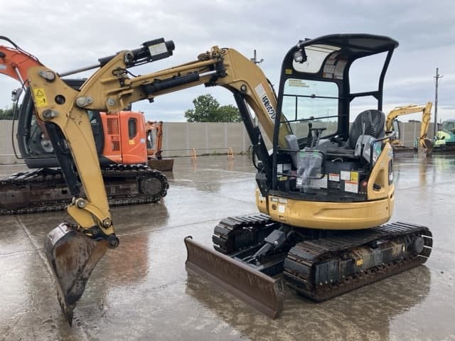 MINI EXCAVATOR — Auction (lot 8458-255)