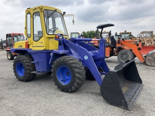 WHEEL LOADER — Auction (lot 8458-257)
