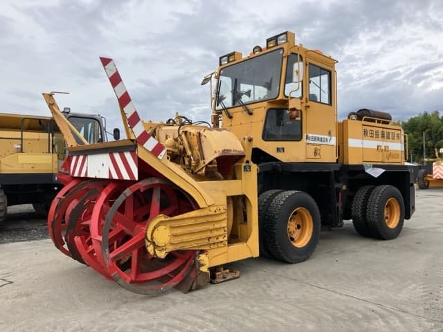 SNOW REMOVING MACHINE — Auction (lot 8458-263)