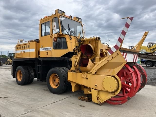 SNOW REMOVING MACHINE — Auction (lot 8458-263)