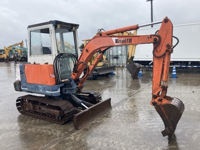MINI EXCAVATOR — Auction (lot 8458-264)