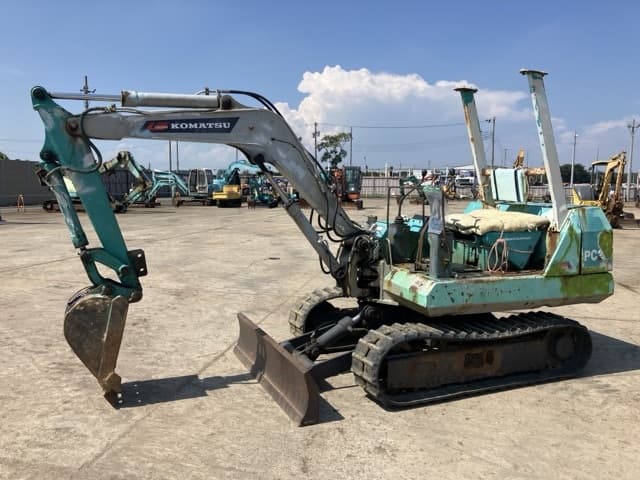 MINI EXCAVATOR — Auction (lot 8458-27)