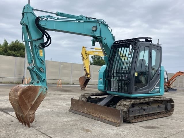 EXCAVATOR — Auction (lot 8458-272)