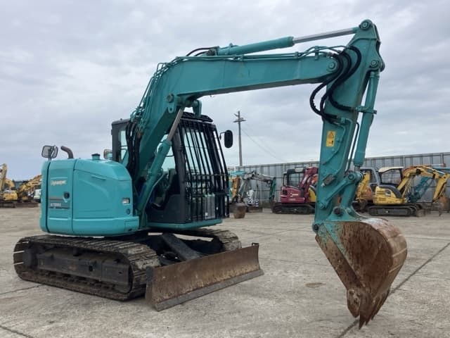 EXCAVATOR — Auction (lot 8458-272)