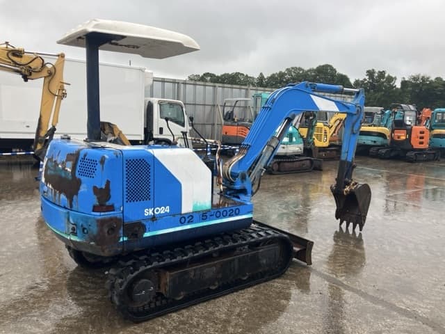MINI EXCAVATOR — Auction (lot 8458-273)