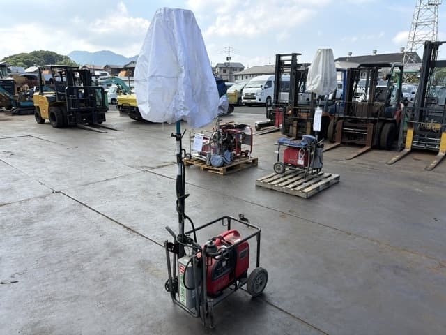 FLOODLIGHT — Auction (lot 8458-27802)