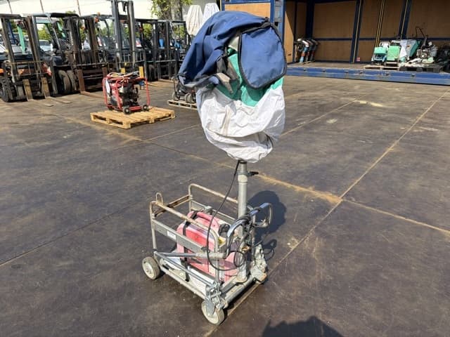 FLOODLIGHT — Auction (lot 8458-27803)