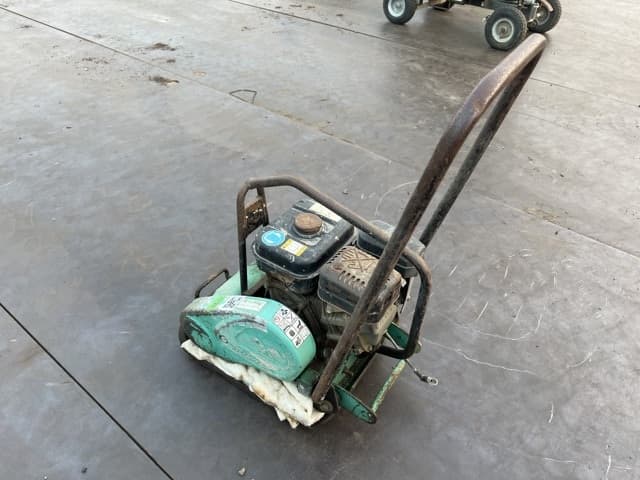 Plate — Auction (lot 8458-27805)