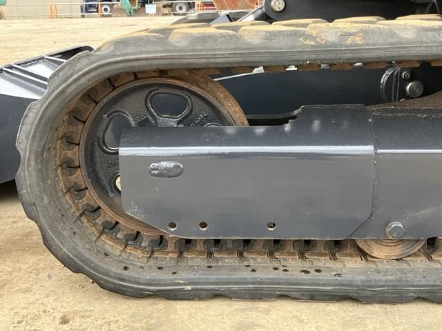 MINI EXCAVATOR — Auction (lot 8458-282)