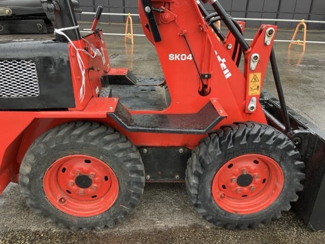SKID STEER LOADER — Auction (lot 8458-285)