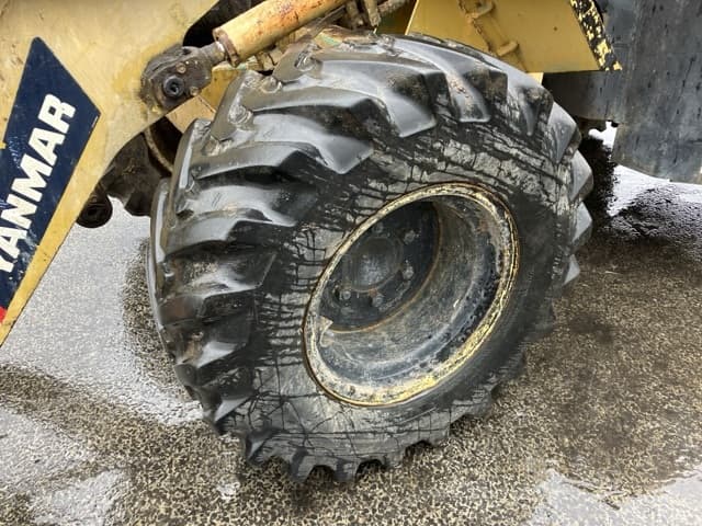MINI WHEEL LOADER — Auction (lot 8458-288)