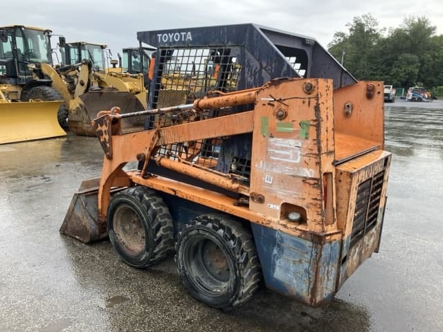 SKID STEER LOADER — Auction (lot 8458-294)