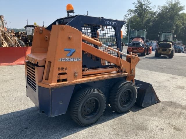 SKID STEER LOADER — Auction (lot 8458-3)