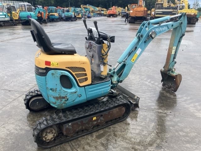 MINI EXCAVATOR — Auction (lot 8458-300)
