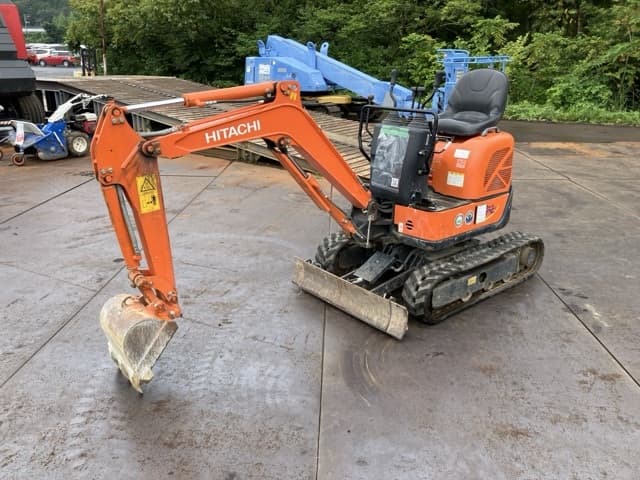 MINI EXCAVATOR — Auction (lot 8458-30001)