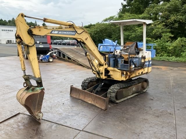MINI EXCAVATOR — Auction (lot 8458-30002)