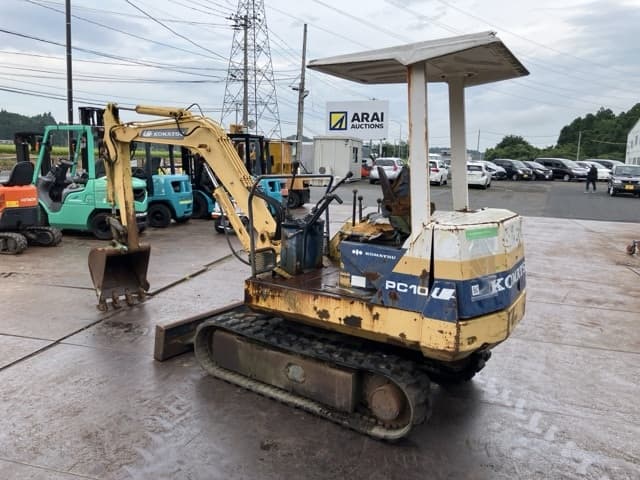 MINI EXCAVATOR — Auction (lot 8458-30002)