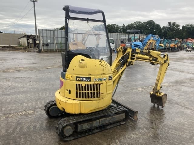 MINI EXCAVATOR — Auction (lot 8458-304)