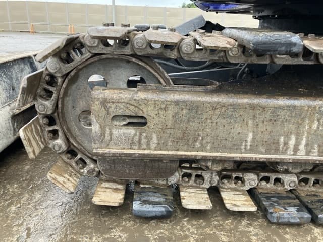 EXCAVATOR — Auction (lot 8458-310)