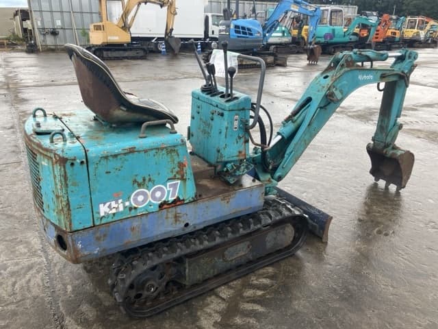 MINI EXCAVATOR — Auction (lot 8458-312)