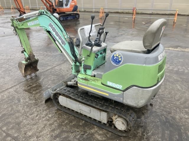 MINI EXCAVATOR — Auction (lot 8458-317)