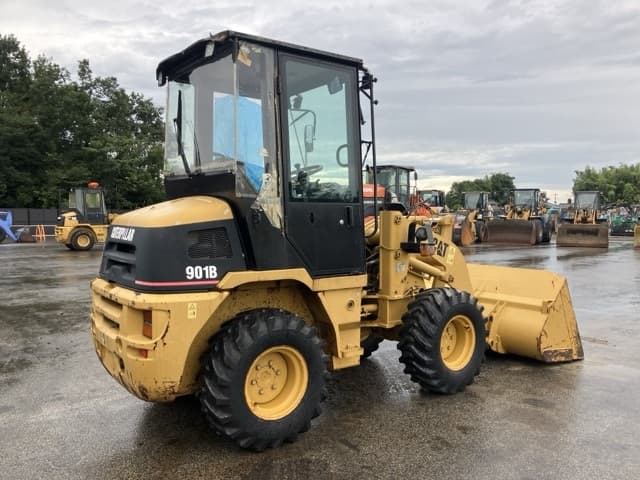 MINI WHEEL LOADER — Auction (lot 8458-319)
