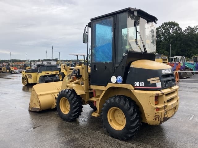 MINI WHEEL LOADER — Auction (lot 8458-319)