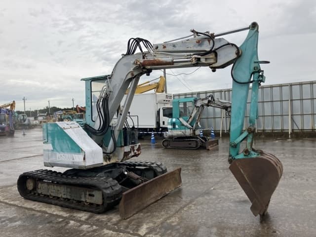 MINI EXCAVATOR — Auction (lot 8458-323)