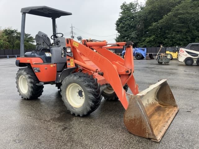 MINI WHEEL LOADER — Auction (lot 8458-326)