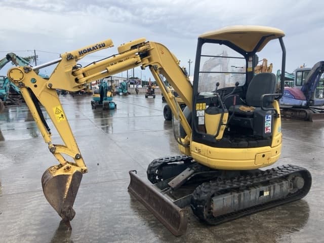 MINI EXCAVATOR — Auction (lot 8458-327)
