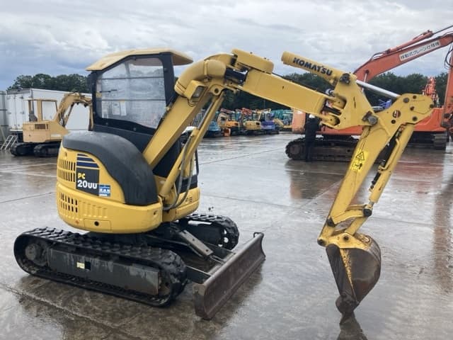 MINI EXCAVATOR — Auction (lot 8458-327)